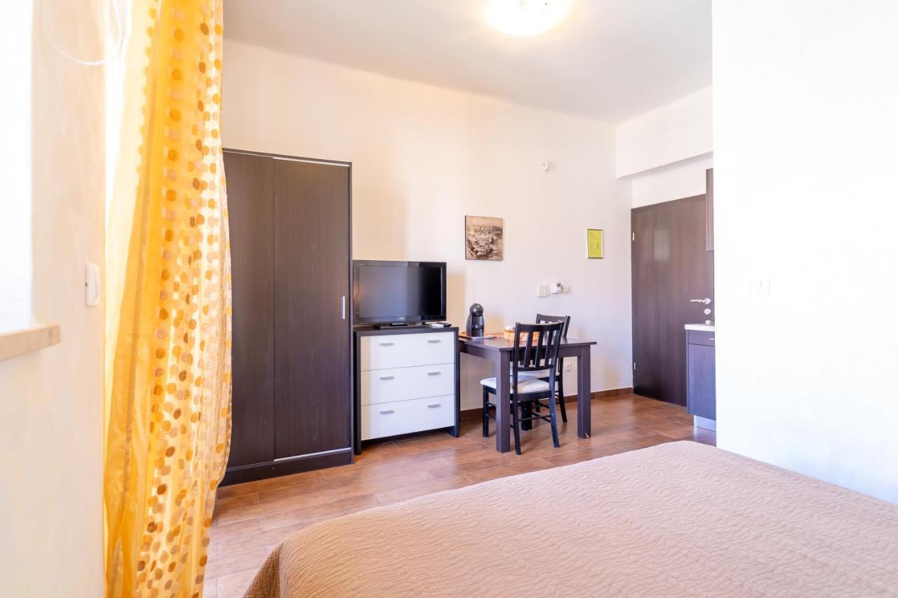 Apartments Naja Split Eksteriør billede